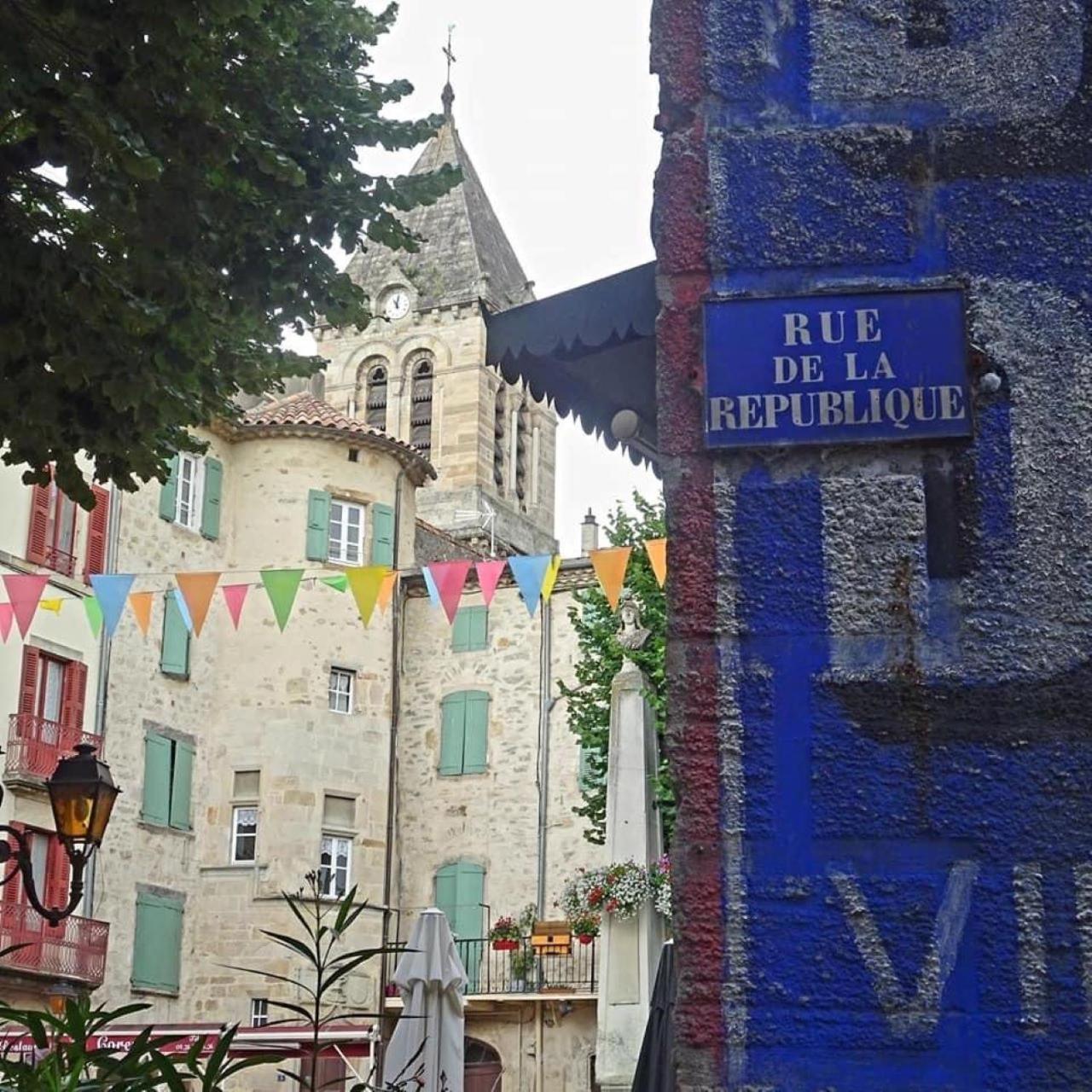 Emerveillez-Vous En Ardeche 普里瓦 外观 照片
